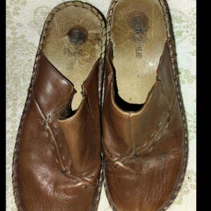 Duck Head Shoes Size 7.5 M Women Brown Leather Wedge Mule Clog Comfort Slip On